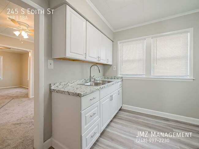 Building Photo - 245 S Edith St