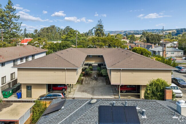 Building Photo - 693 Estudillo Ave