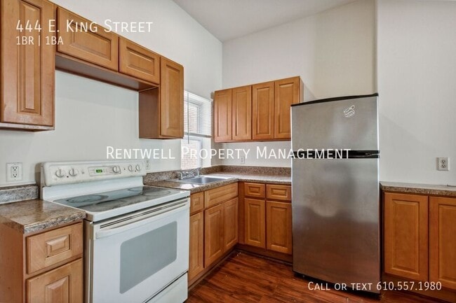 Building Photo - 444 King St