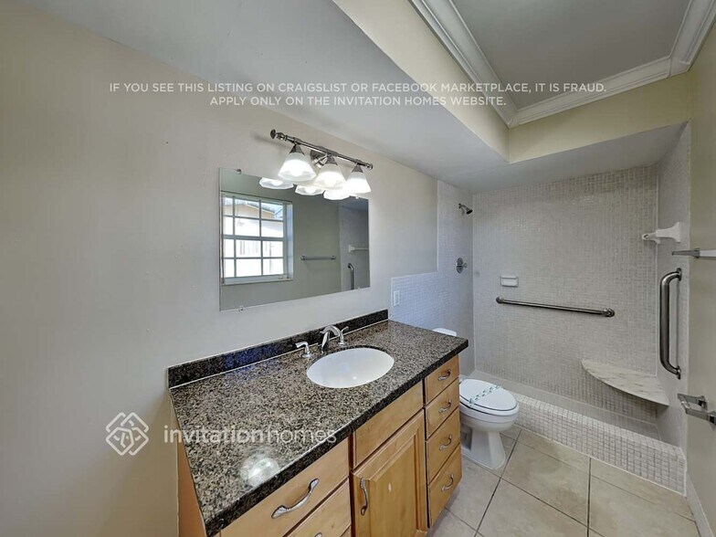 Building Photo - 10331 NW 18th Pl