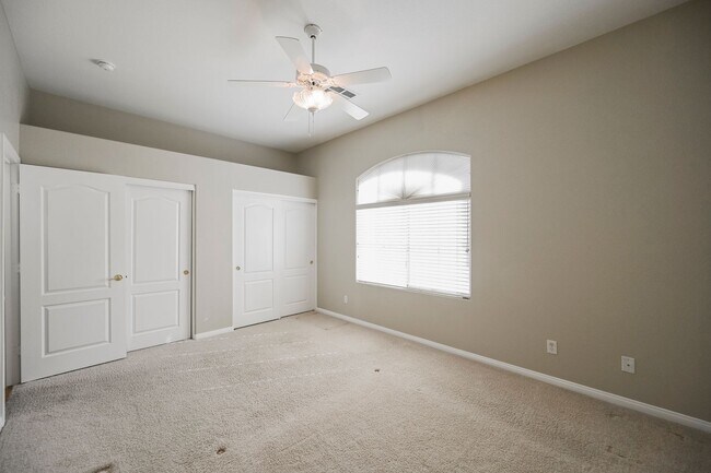 Building Photo - 2716 Thomasville Ave