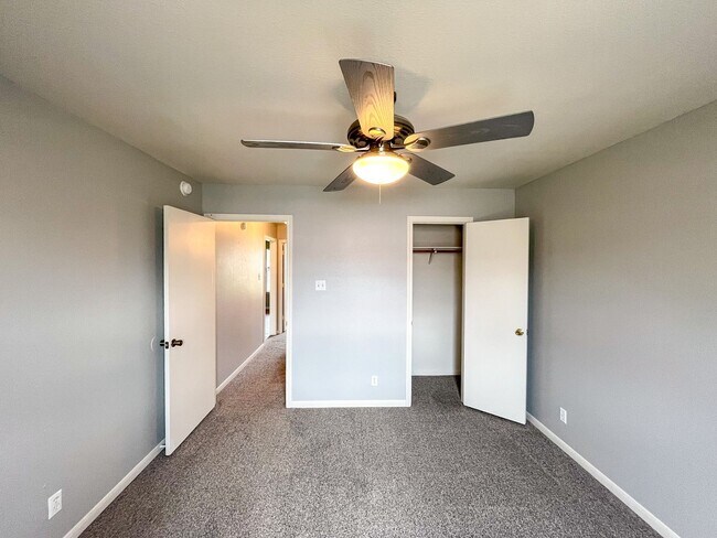 Building Photo - 1707 Windward Dr