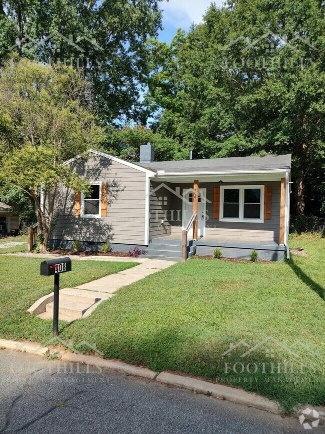 Building Photo - 4-Bedroom House off N Main St