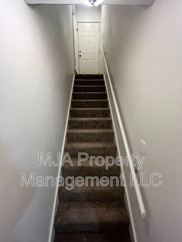 Building Photo - 6046 S 4000 W