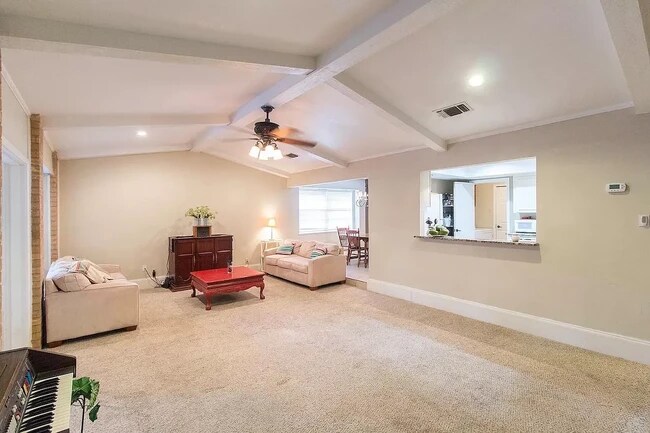 LIvingroom - 3508 Grande Bulevar