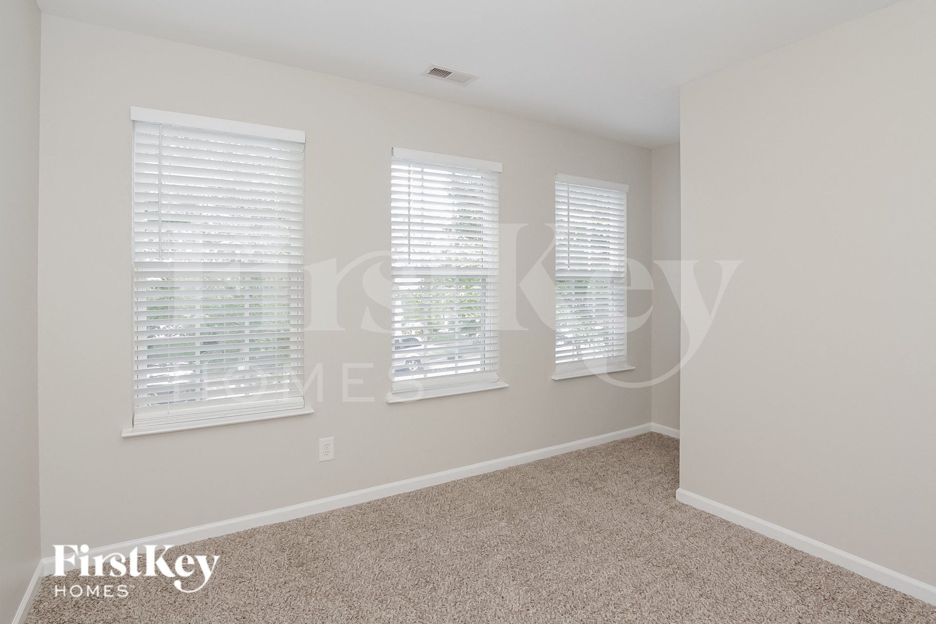 Building Photo - 9220 Ducati Ln