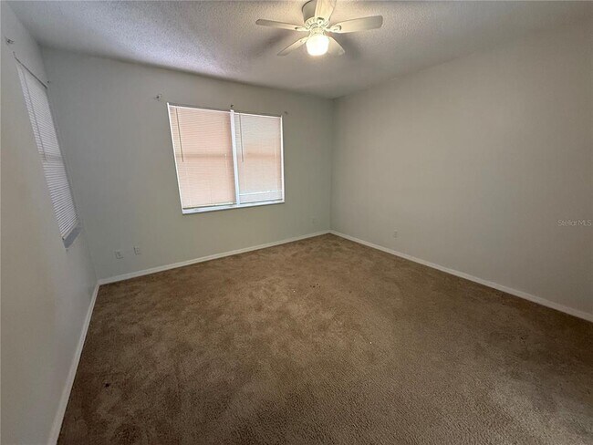 Building Photo - 1976 Willow Wood Dr