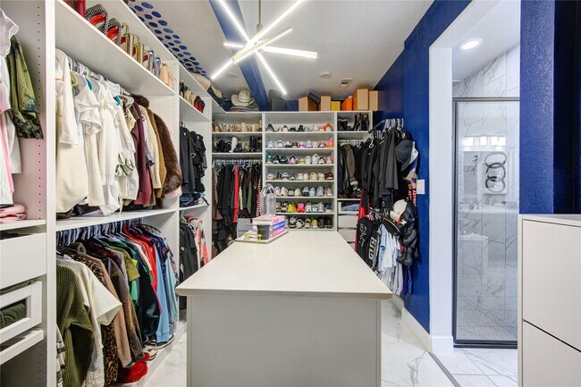 Building Photo - 1815 Longcroft Ln