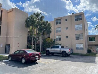 Building Photo - 9431 Live Oak Pl