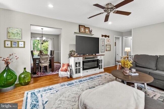 Building Photo - 8614 Arley Dr