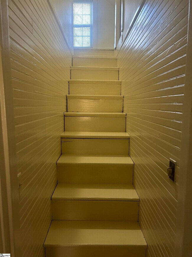 Building Photo - 9 W Mountainview Ave