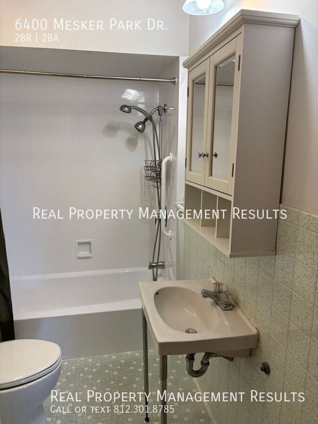 Building Photo - 6400 Mesker Park Dr