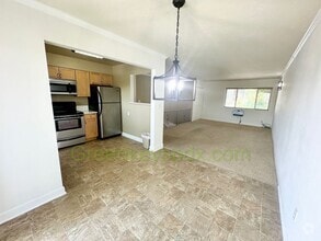 Building Photo - Wow! Spacious, Move-in Ready 2-bedroom 1-b...