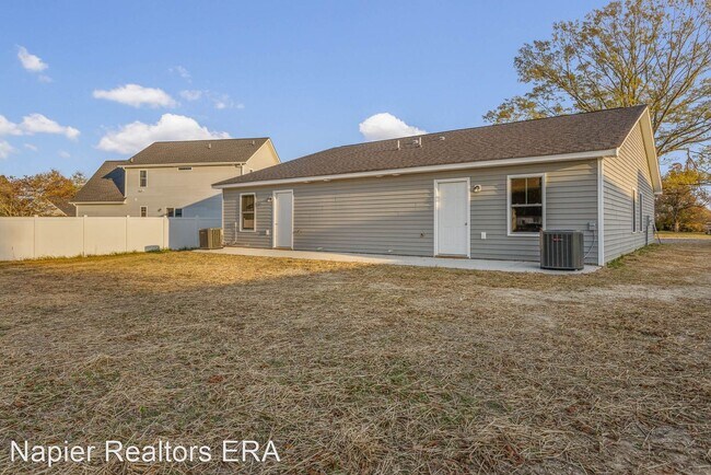 Building Photo - 3 br, 2 bath House - 24802A and 24802B Cox...
