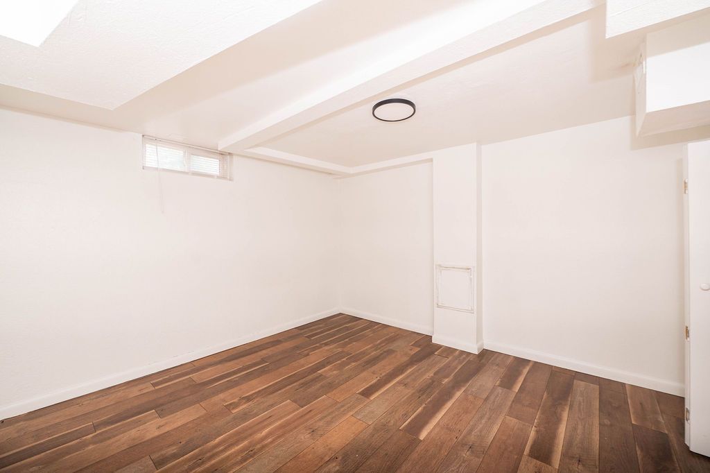 Building Photo - 889 N 900 W