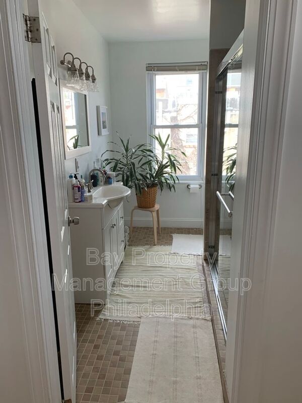 Building Photo - 2018 N Hancock St