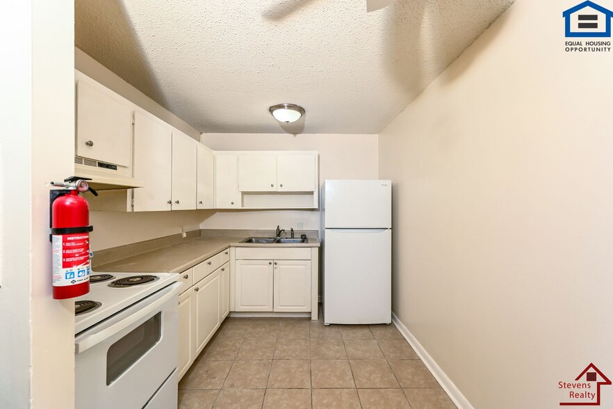 Building Photo - 441 Harding Pl