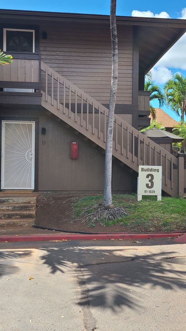 Building Photo - Beautiful Unfurnished 2bdrm / 1.5bath Palm...