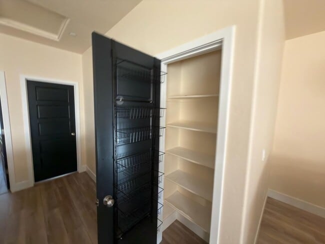 Building Photo - 2826 E Teaberry Dr