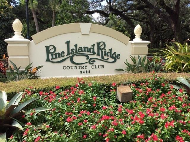 Building Photo - 9431 Live Oak Pl