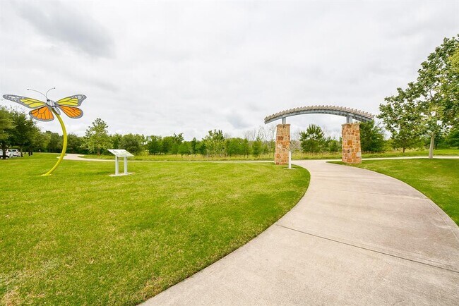 Building Photo - 6551 Scarlet Pond Ln
