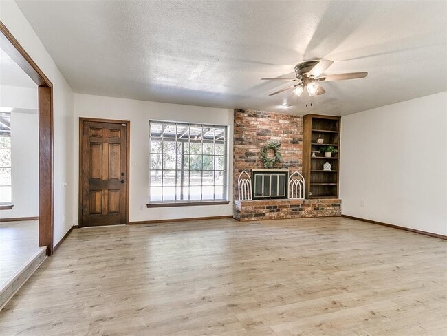 Building Photo - 103 Clador Dr