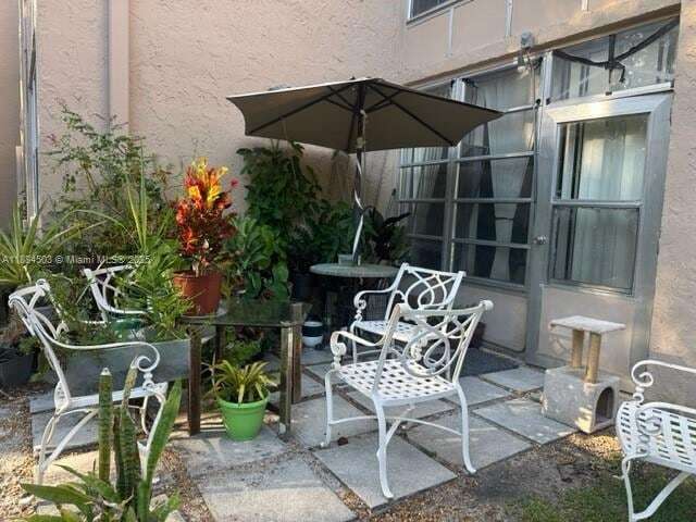 Building Photo - 9450 Live Oak Pl