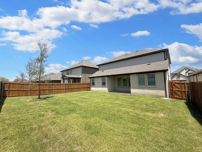 Building Photo - Elegant New Build in Princeton with Pool, ...