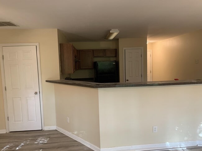 Building Photo - 5185 Hanover St