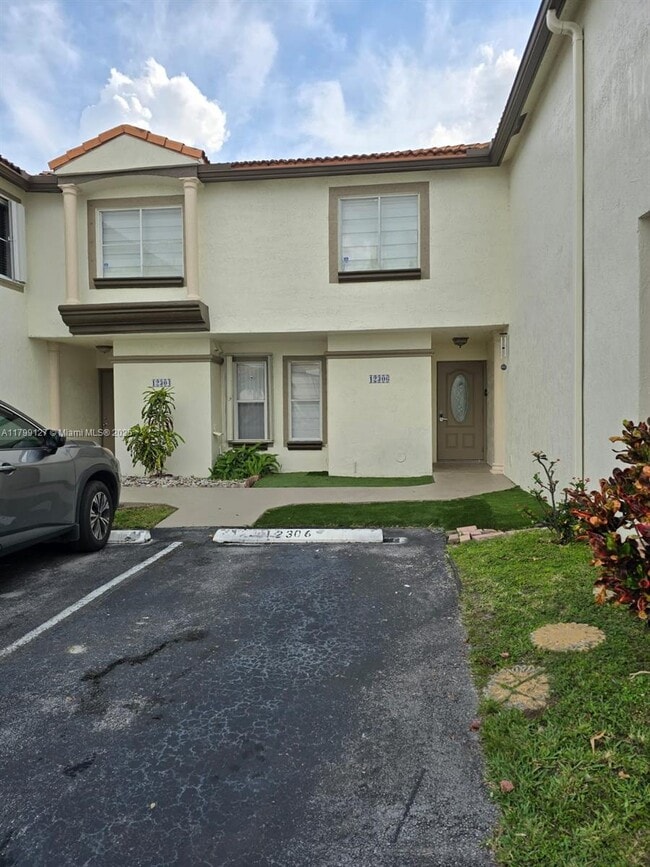 Building Photo - 12306 NW 10th Ln