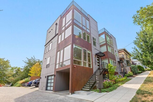Building Photo - Stunning Ultra-Modern Capitol Hill View Home with Air Conditioning