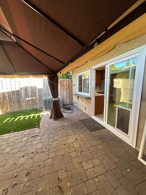Building Photo - 10546 Kerrigan Ct