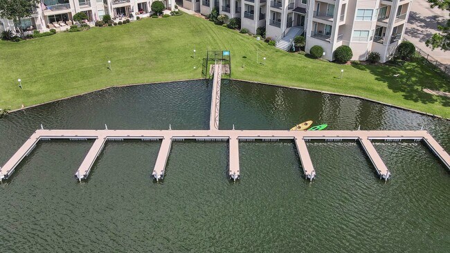 Building Photo - 12800 Melville Dr