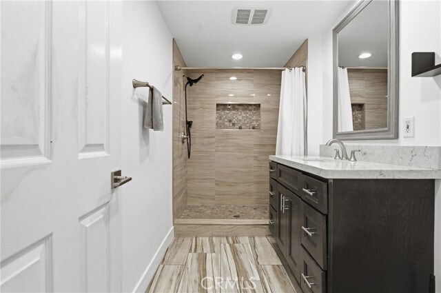 Building Photo - 1335 N Sarita Pl