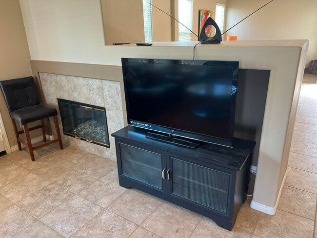 Building Photo - 59 Shoreline Dr