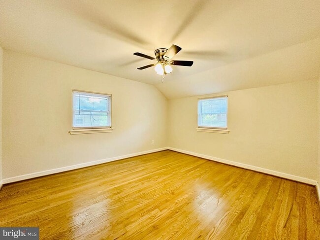 Building Photo - 2500 Lake Ave