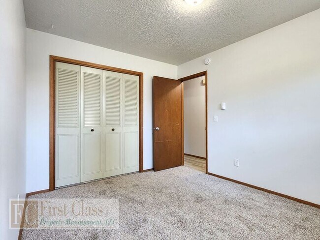 Building Photo - 1117 NE 181st Ave
