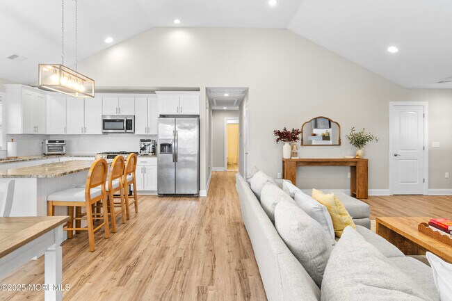 Building Photo - 1260 Pensacola Rd