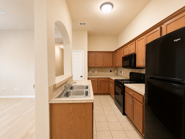 Building Photo - 1328-1330 Piedmont Drive