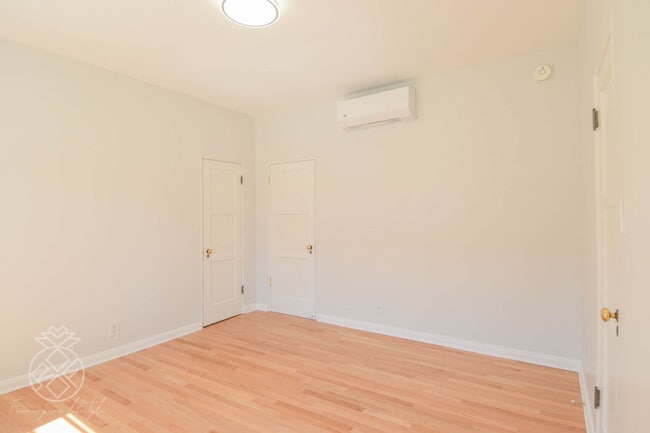 Building Photo - 1069 S Holt Ave