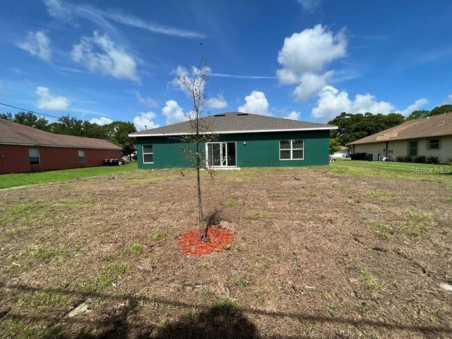 Building Photo - 407 Treemont Ave