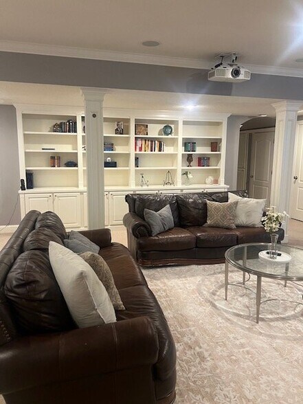 Building Photo - 11378 S Cook St