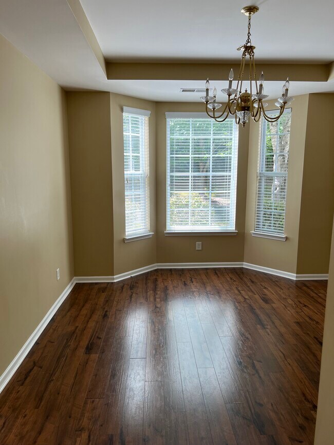 Building Photo - 14328 Laurel Tree Ln