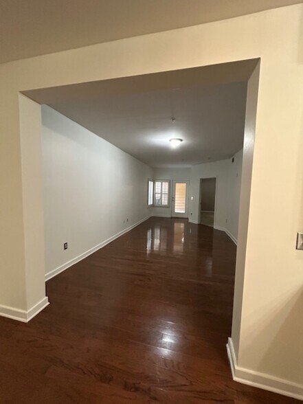 Living Area - Real Hardwoods - 401 20th St S