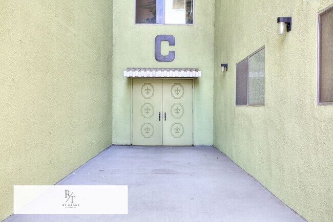 Building Photo - Spacious 2-Bedroom, 2-Bathroom Unit in Prime Monterey Park