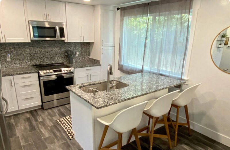 Building Photo - 642 Star Crest Dr W