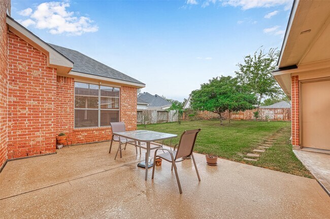 Building Photo - 22518 Silvermist Ln