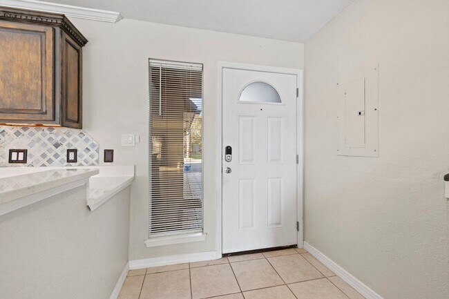 Building Photo - Brooks Landing