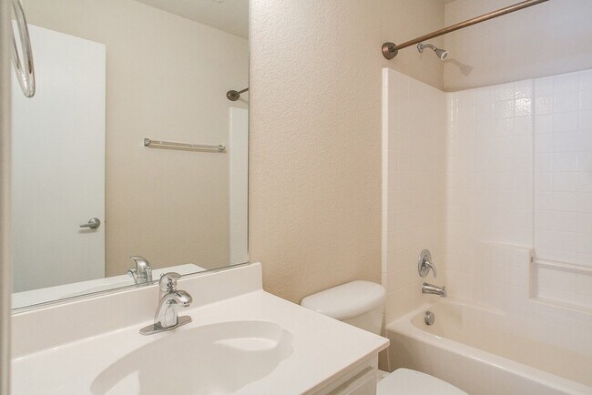 Building Photo - 5824 Melanie Ct