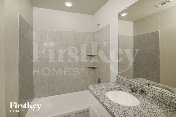 Building Photo - 6707 Hatchery Way